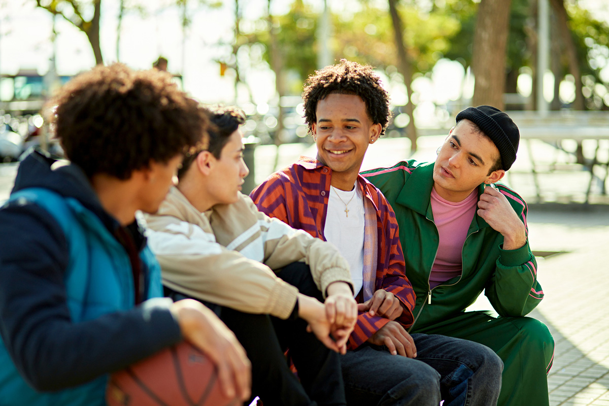 Khblog Teen Boys Talking Stock